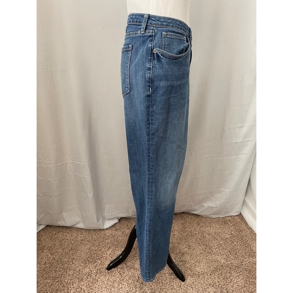 Old Navy Women's Dark Wash Straight Jeans - Picture 11 of 13